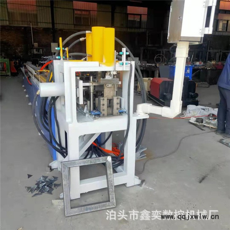 數(shù)控沖角折框機